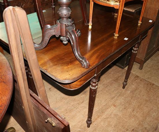 Early 19th century mahgany table